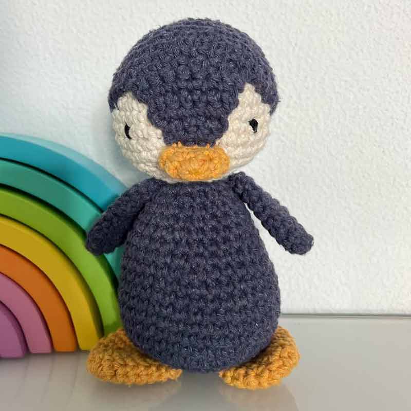Frosty Penguin Amigurumi Kit by Hoooked - Image 2