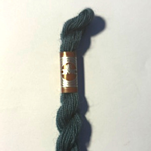 8202 Broder Medicis crewel wool skein by DMC